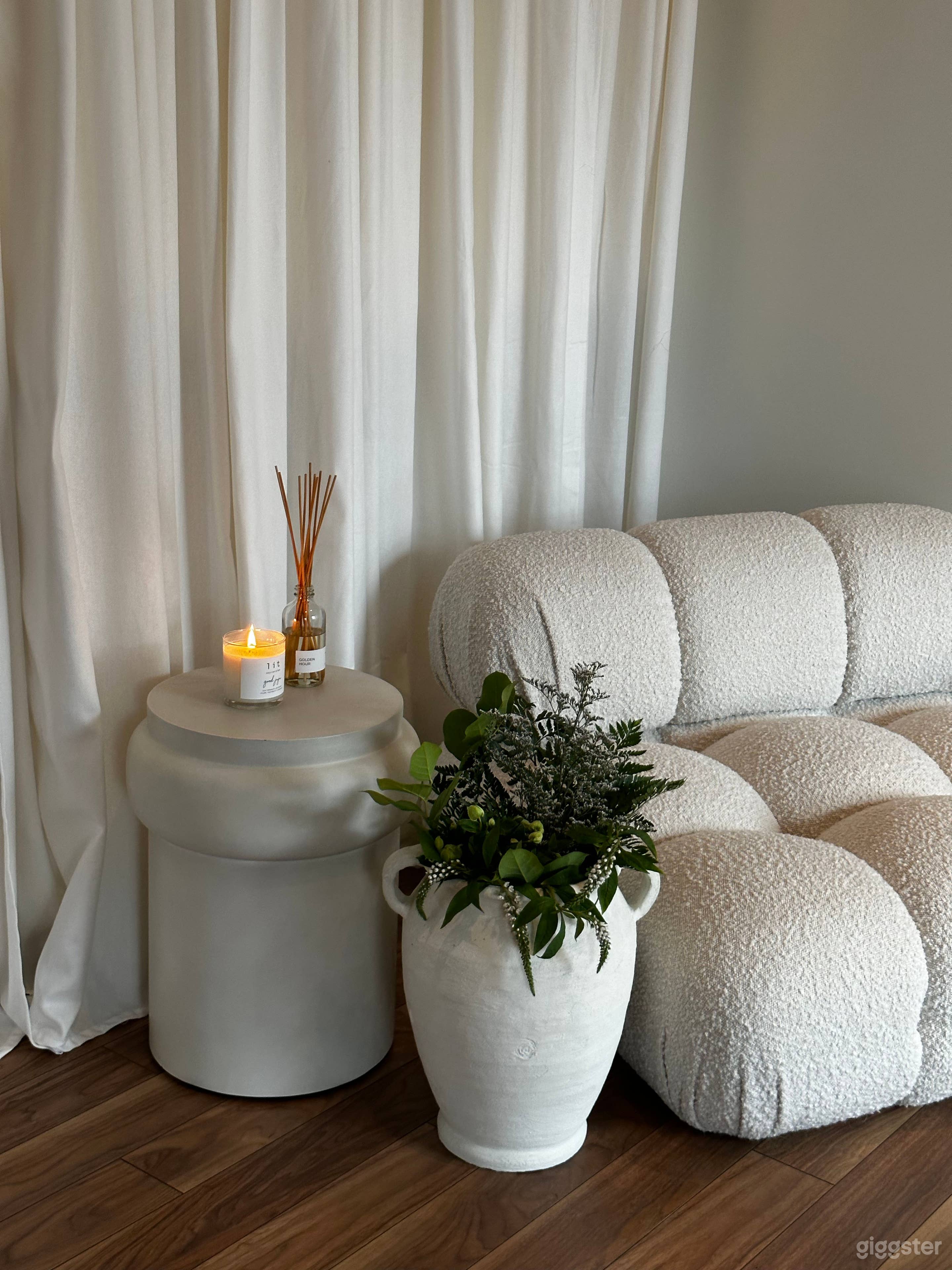 Exposed Brick Photography Studio Photo 2