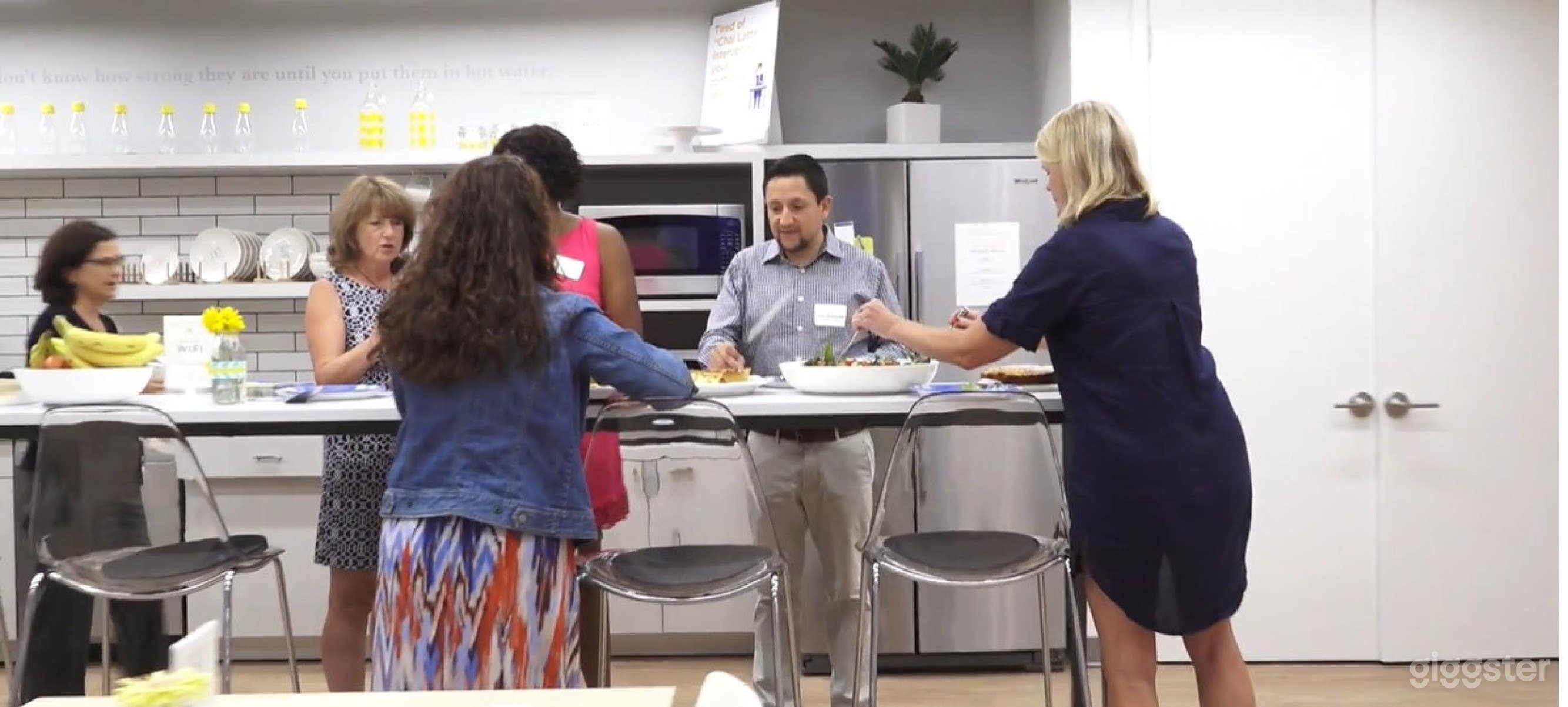 Spacious Meeting And Events Space With Kitchen Photo 3