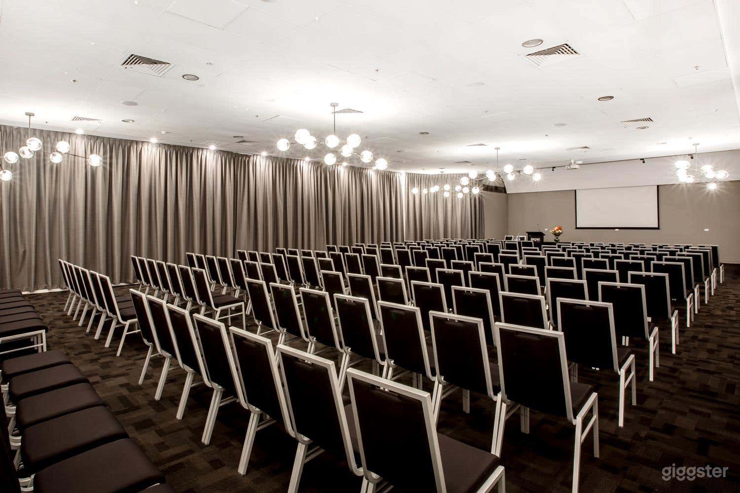 This impressive "Function Hall" Photo 1