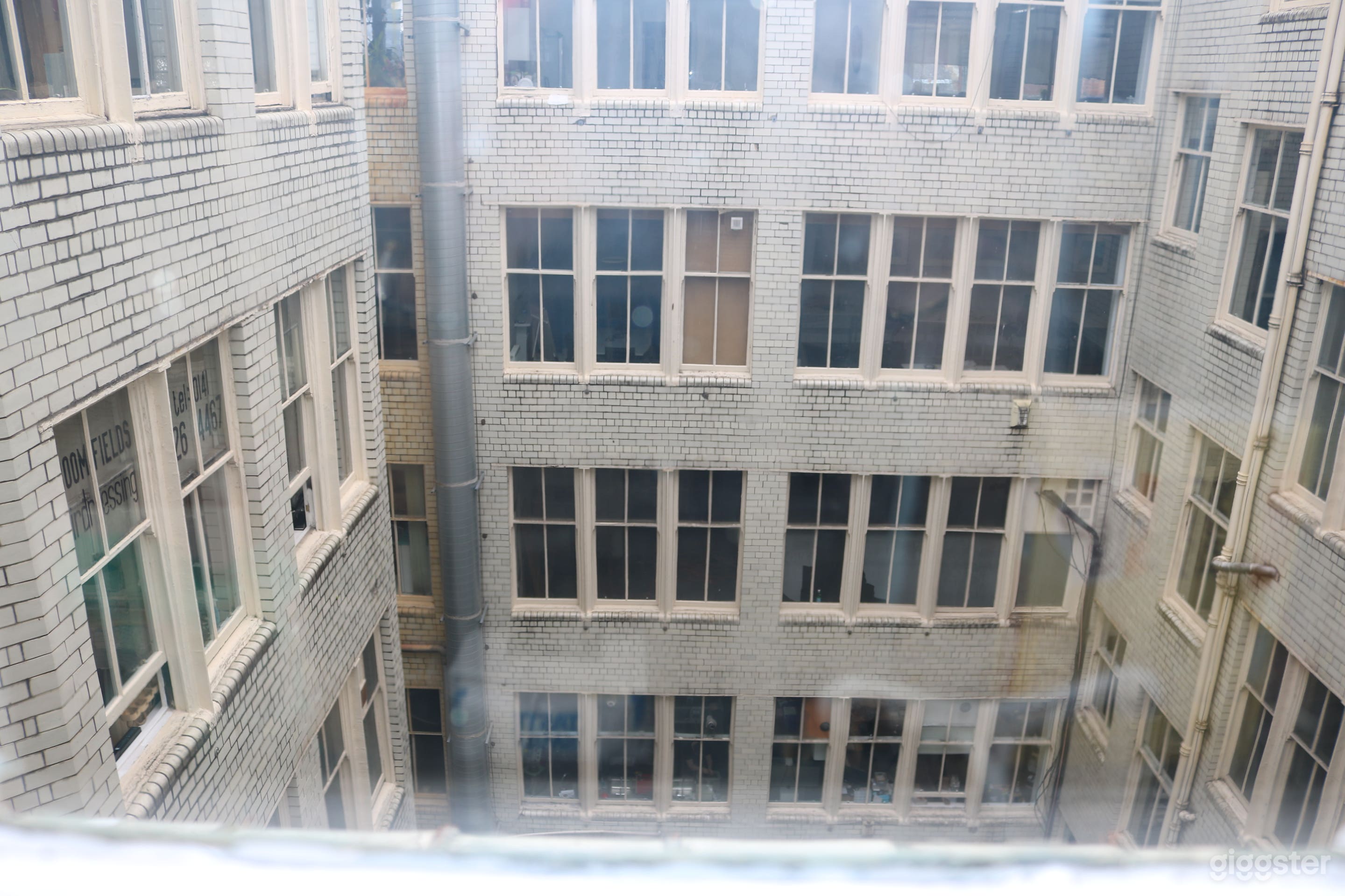 Luxury space office studio in Glasgow City Centre Photo 4