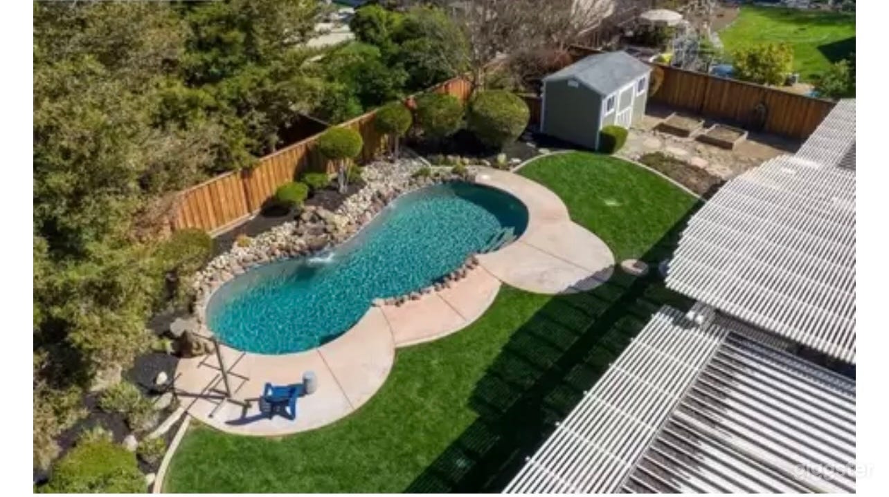 Neighborhood Gem Photo 1