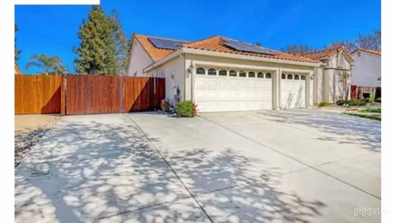 Neighborhood Gem Photo 4