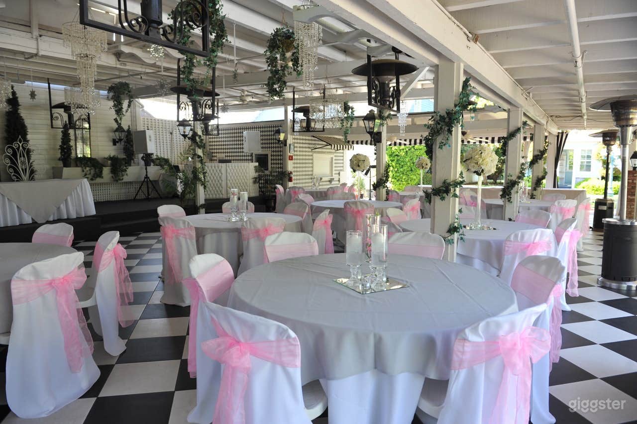 Crystal Garden Room Photo 3