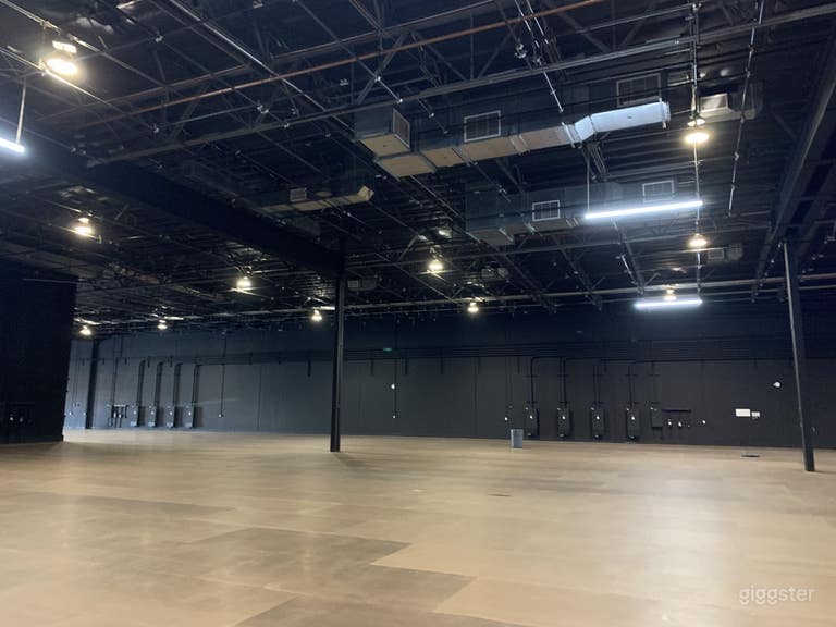  Stage 8  10,444 sq ft 
Wood over Concrete Floor
4,800 amps power 