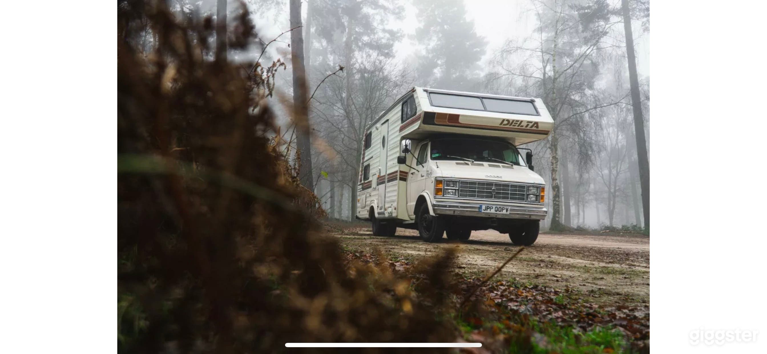 Iconic 80s Americana Motorhome Photo 2