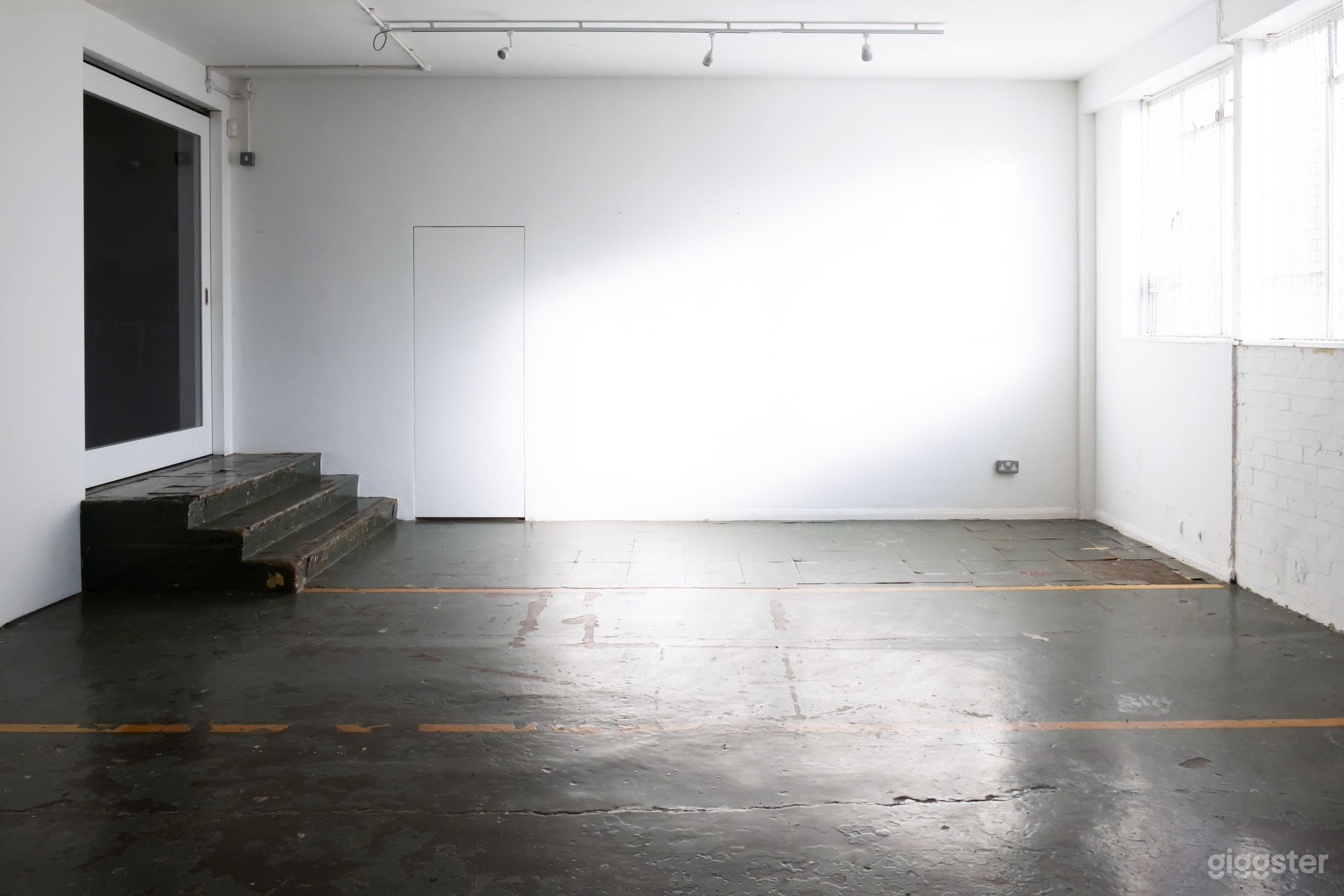 Incredible Gallery in London Photo 4