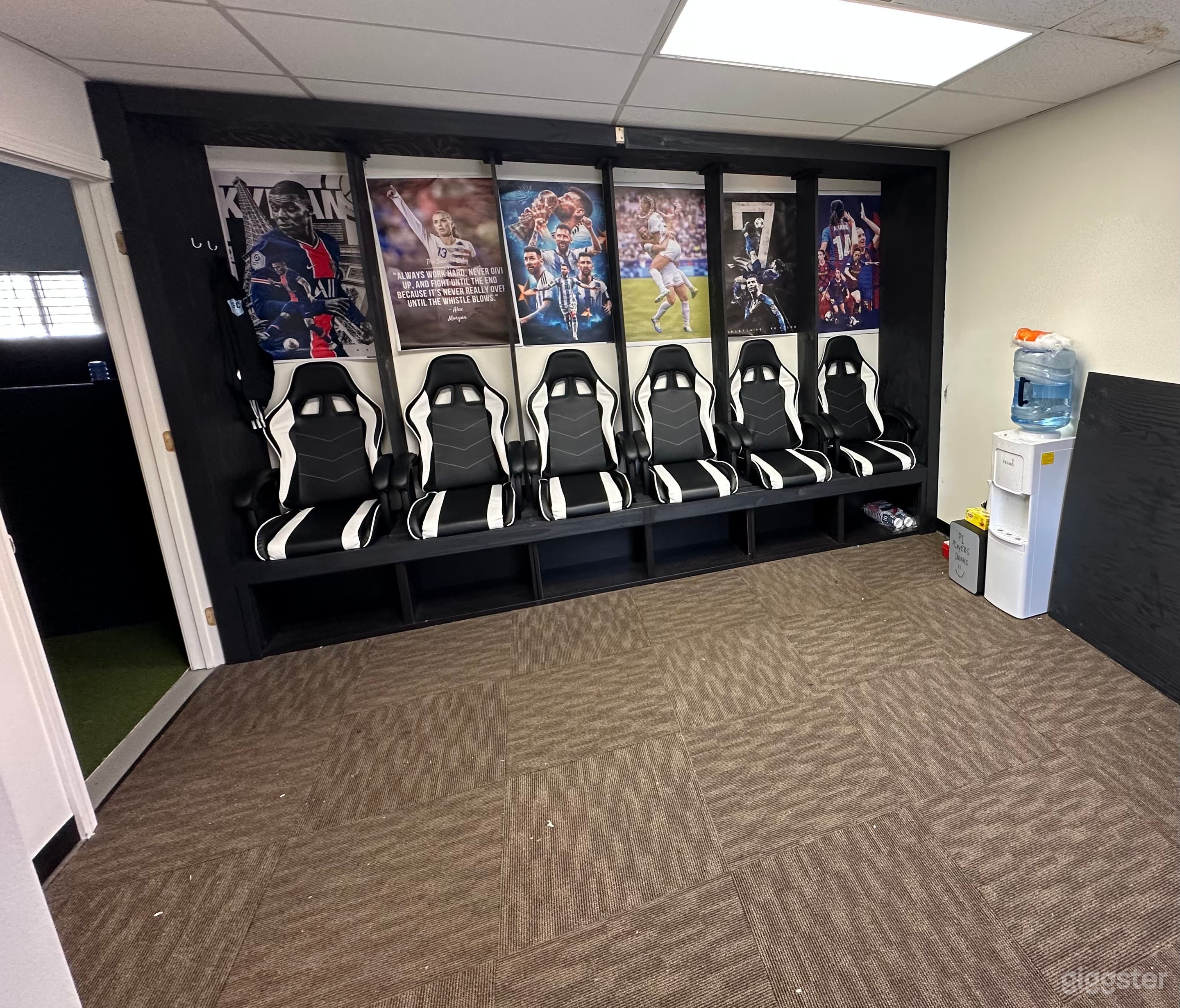 Indoor sports field and event space Photo 4