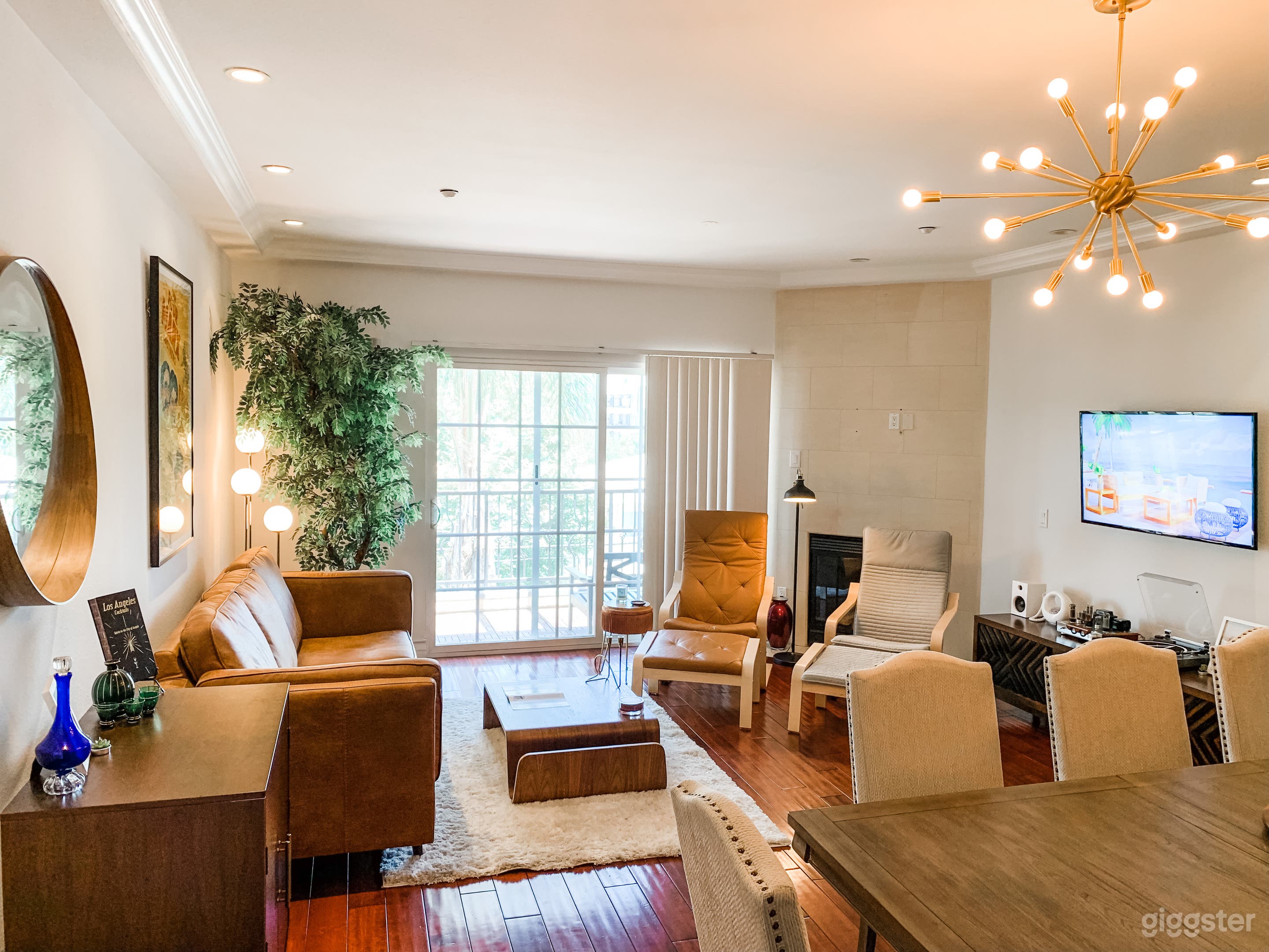 Atomic Boho MCM Modern Penthouse  Photo 1