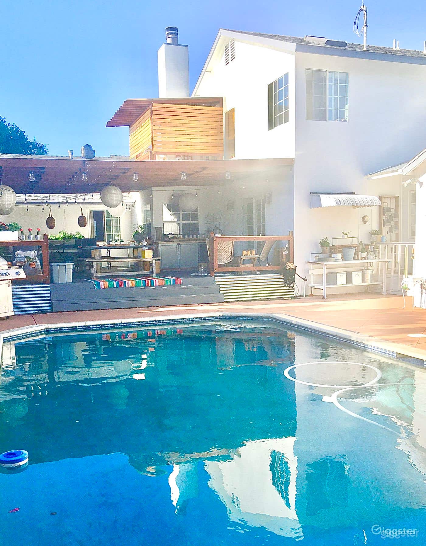 Swimming Pool only Rental in a Bungalow House in West Hills Photo 2