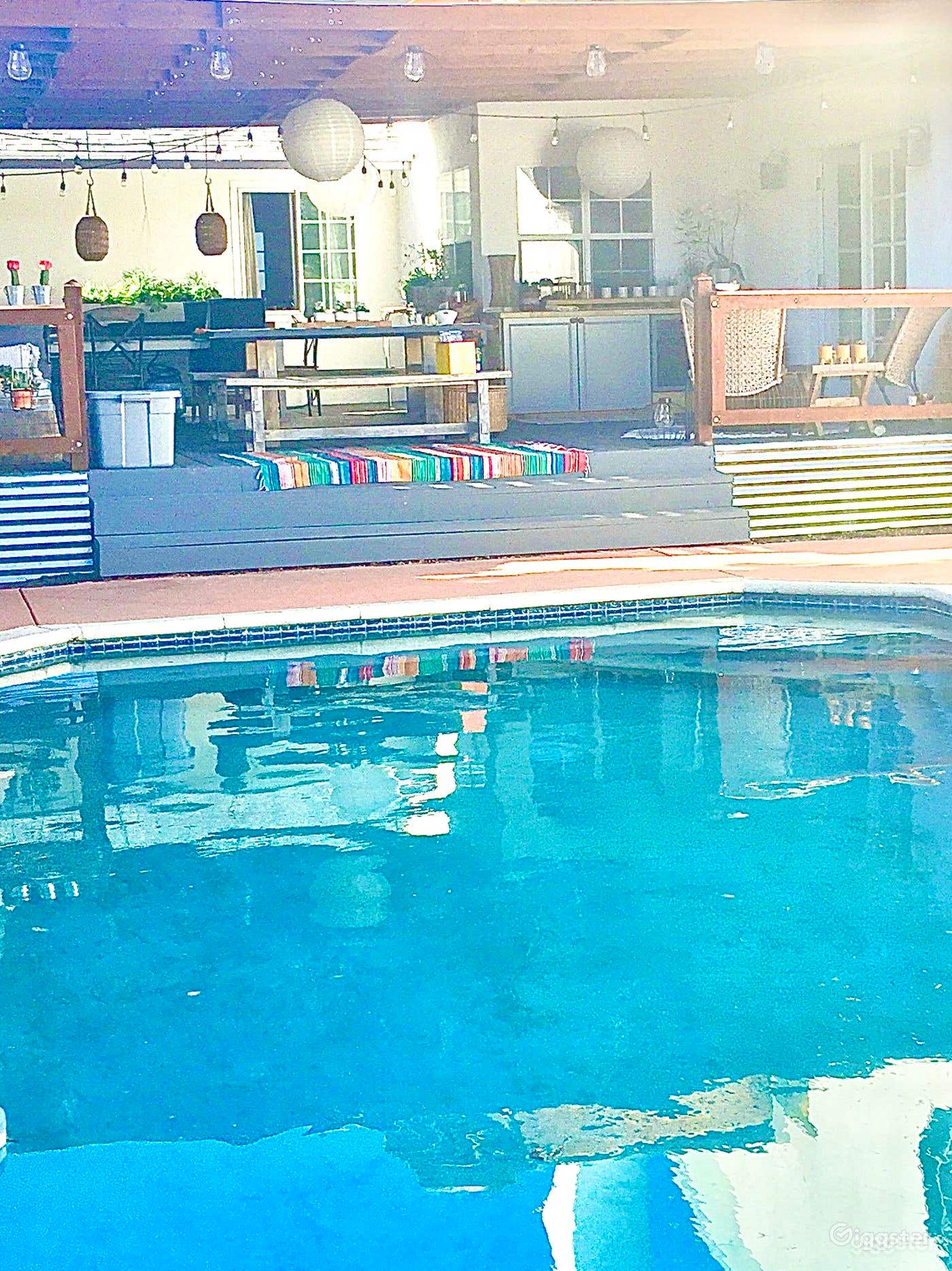 Swimming Pool only Rental in a Bungalow House in West Hills Photo 3