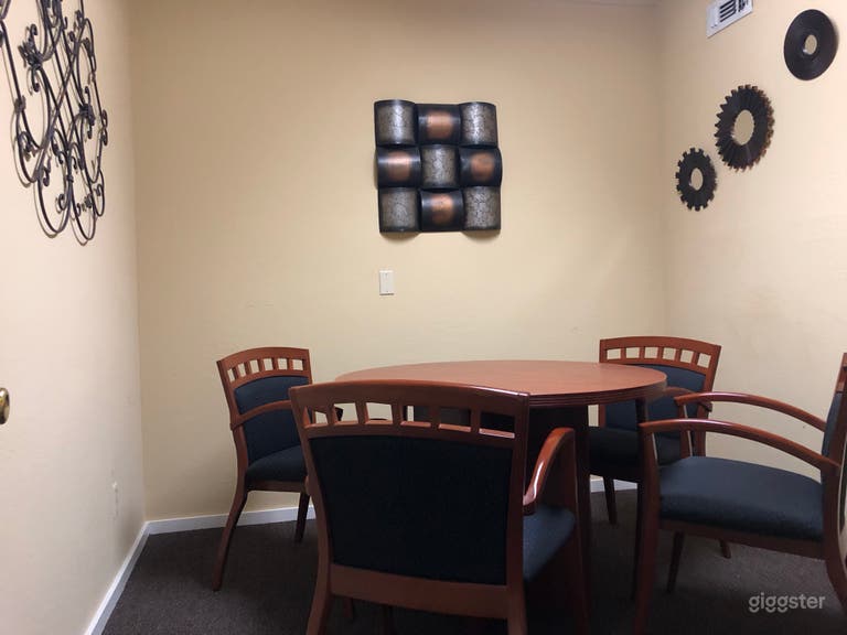  Comfortable Conference Room for 4 
