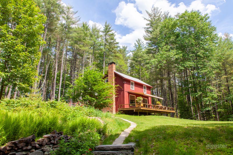 Timber Frame Cabin with Exposed Beams &amp; Scandi Vibe Photo 1