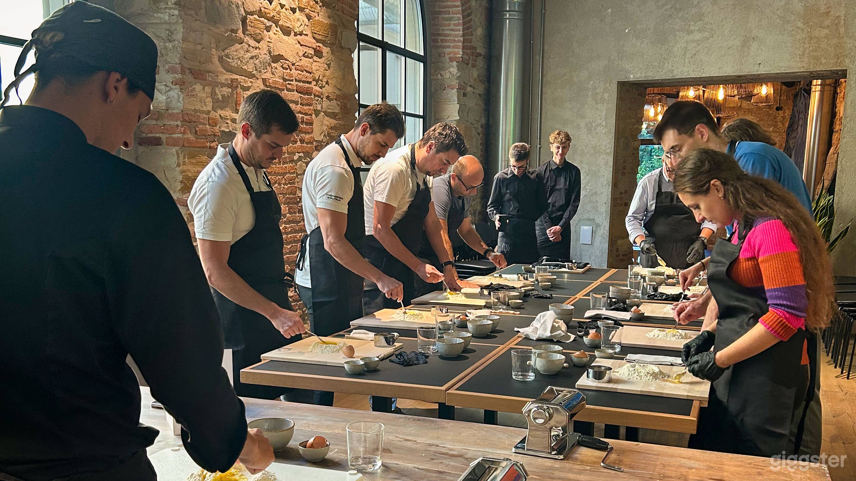 Foto di Cucina Professionale per Esperienze Culinarie 4
