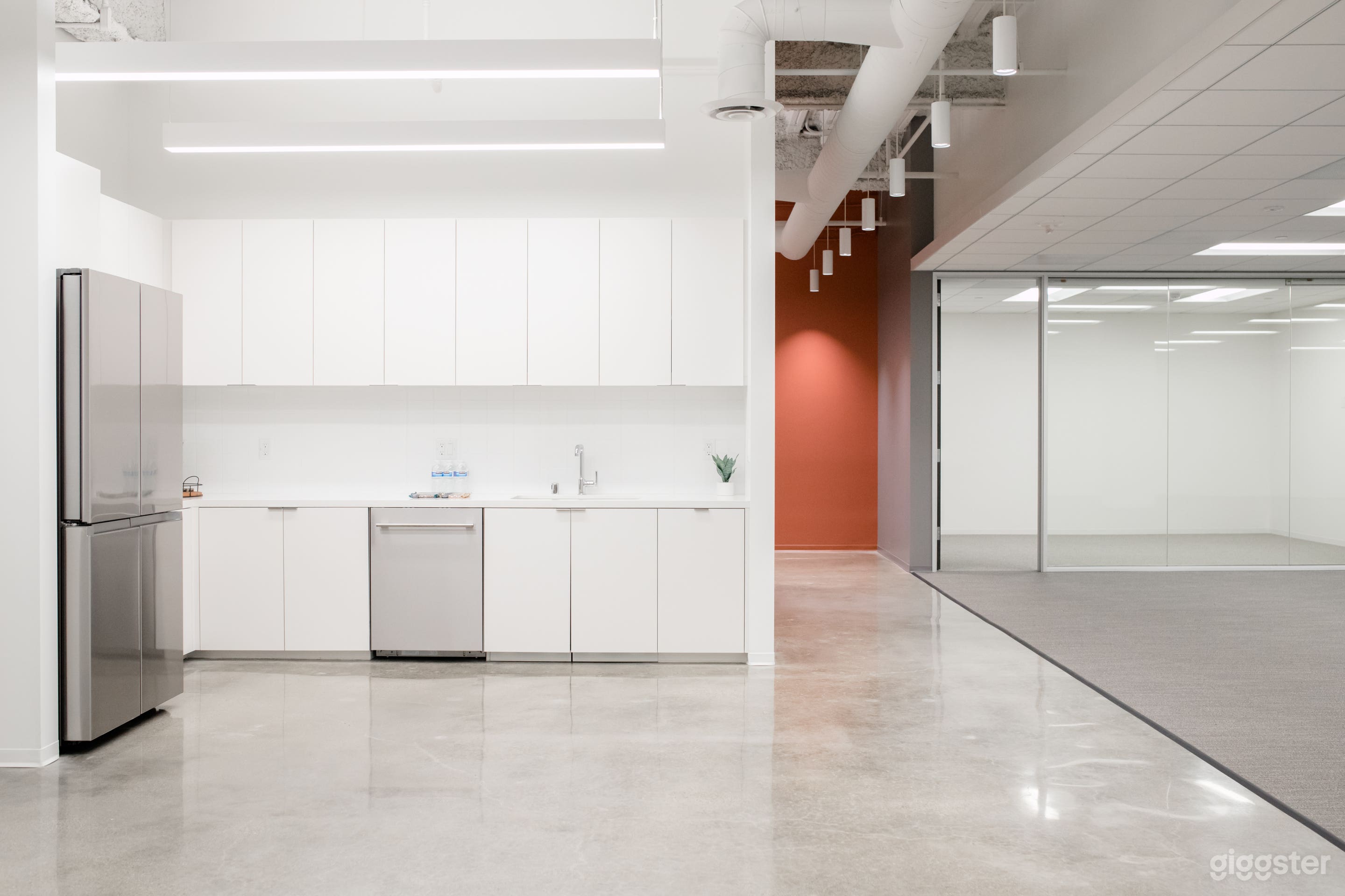 Nola 35 Vacant Offices &amp; Suites  Photo 1