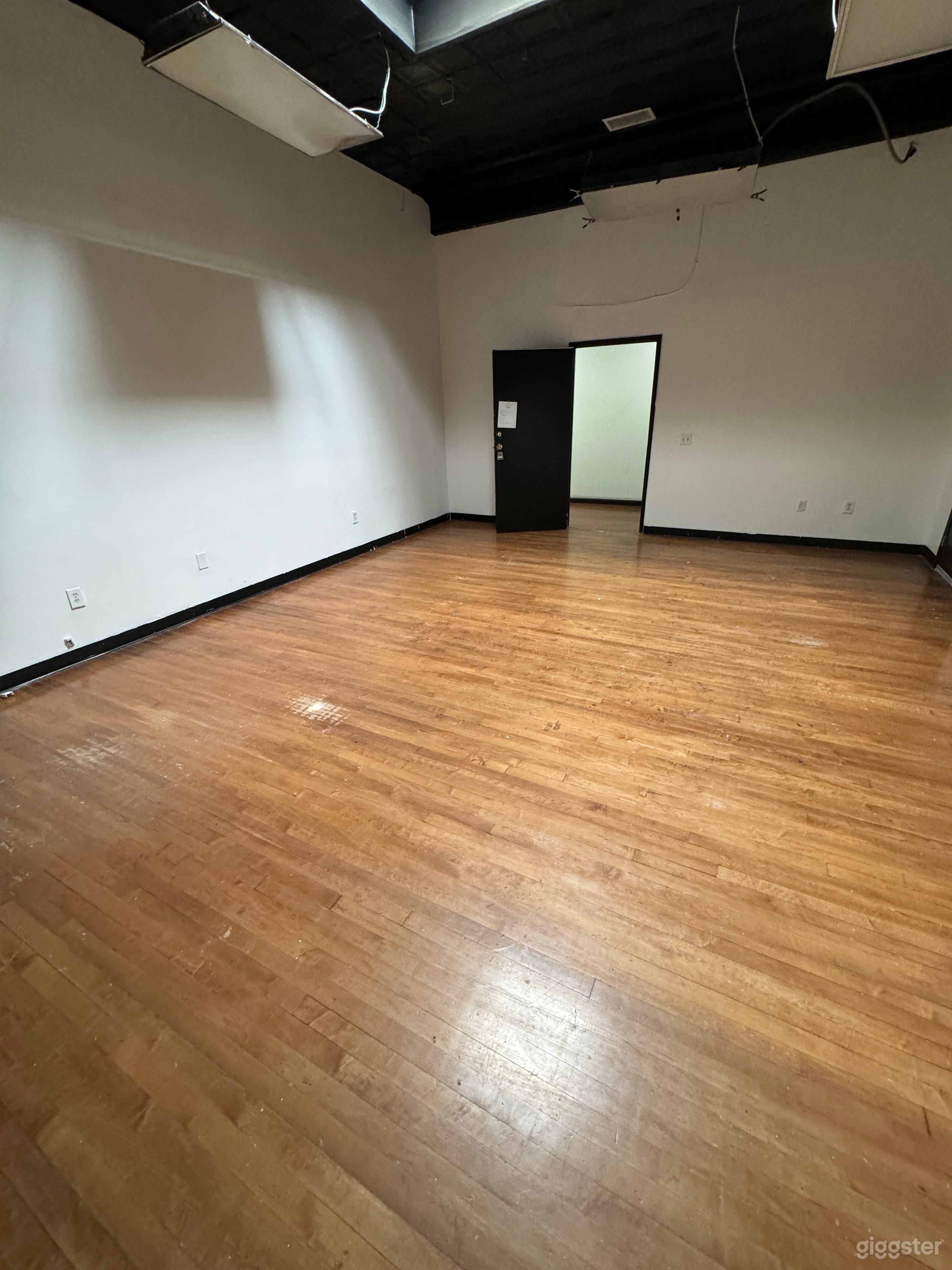 Creative Space in the Heart of Inglewood Photo 2