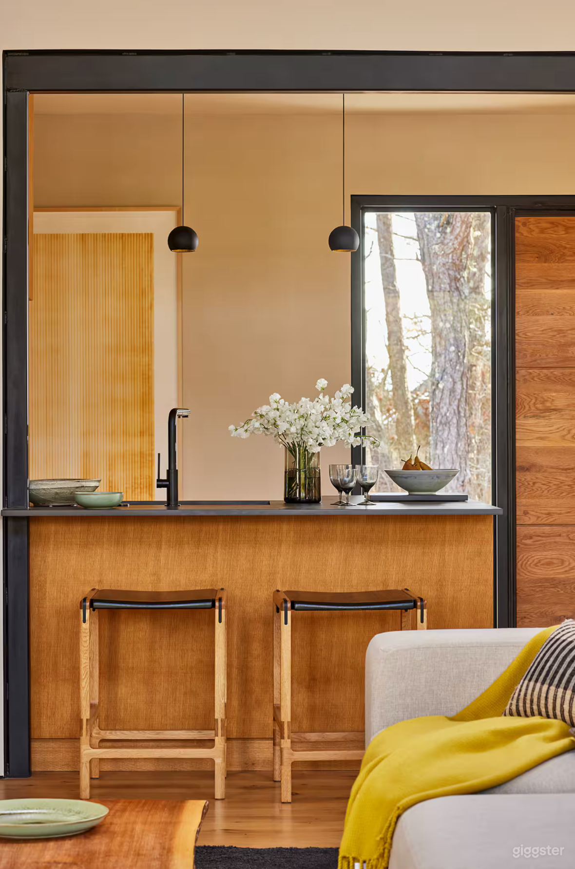 New Upscale Modern Zen Hamptons Architectural Gem. Photo 4