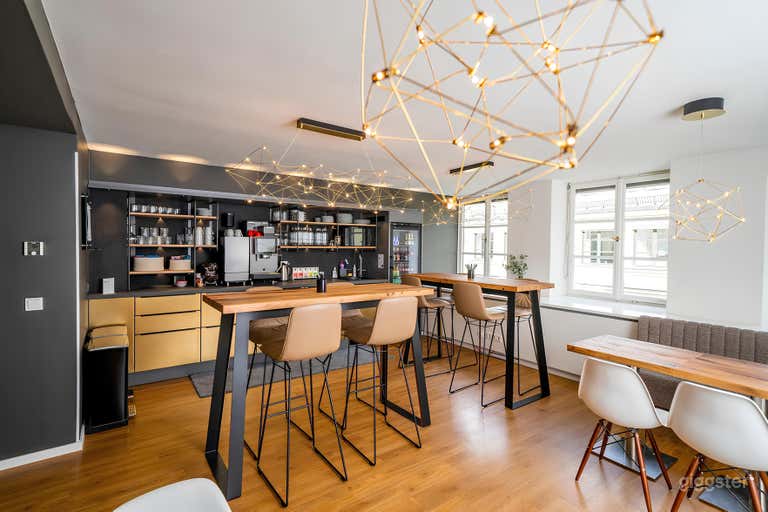  Ästhetischer Eventspace Bistro & Lounge 