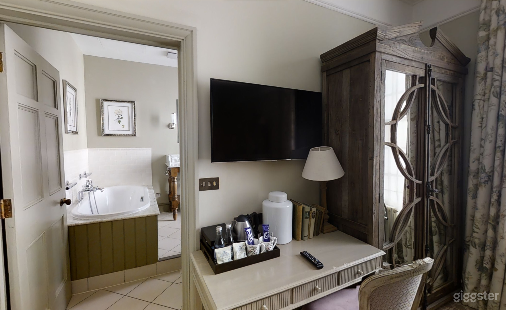 Kingfisher Room  Photo 2