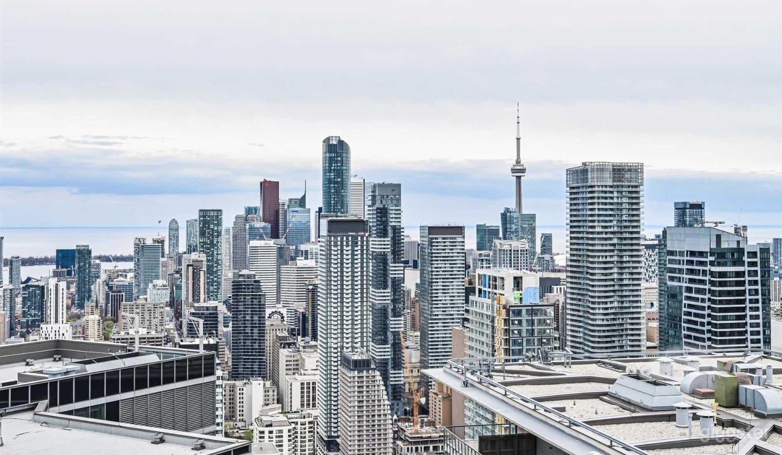 Luxurious Downtown Toronto Penthouse – The Ultimate Video &amp; Photoshoot Location Photo 2