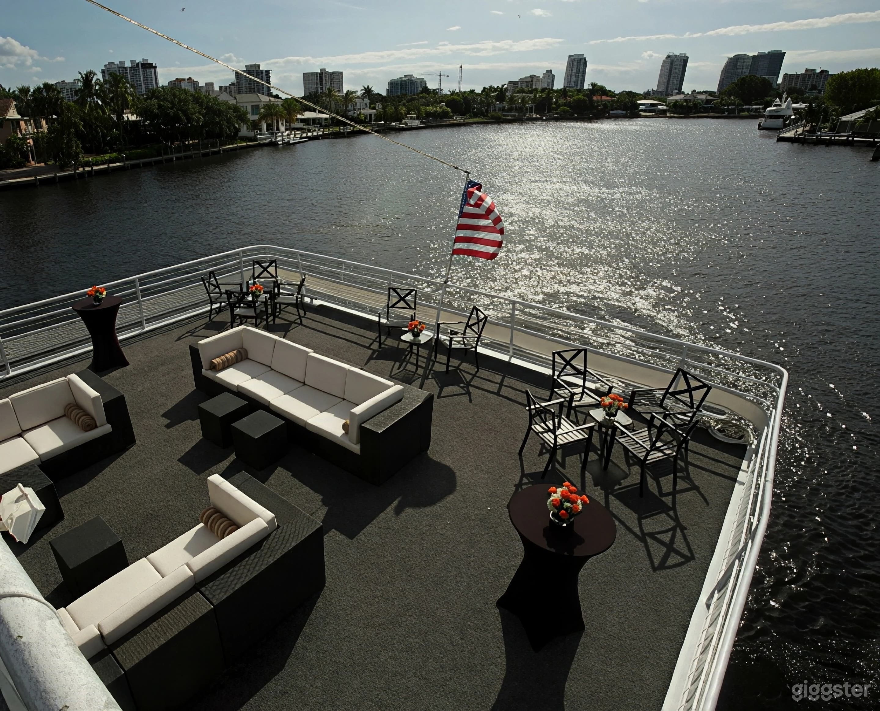 Massive 516-Guest Luxury Event Mega-Yacht Photo 3