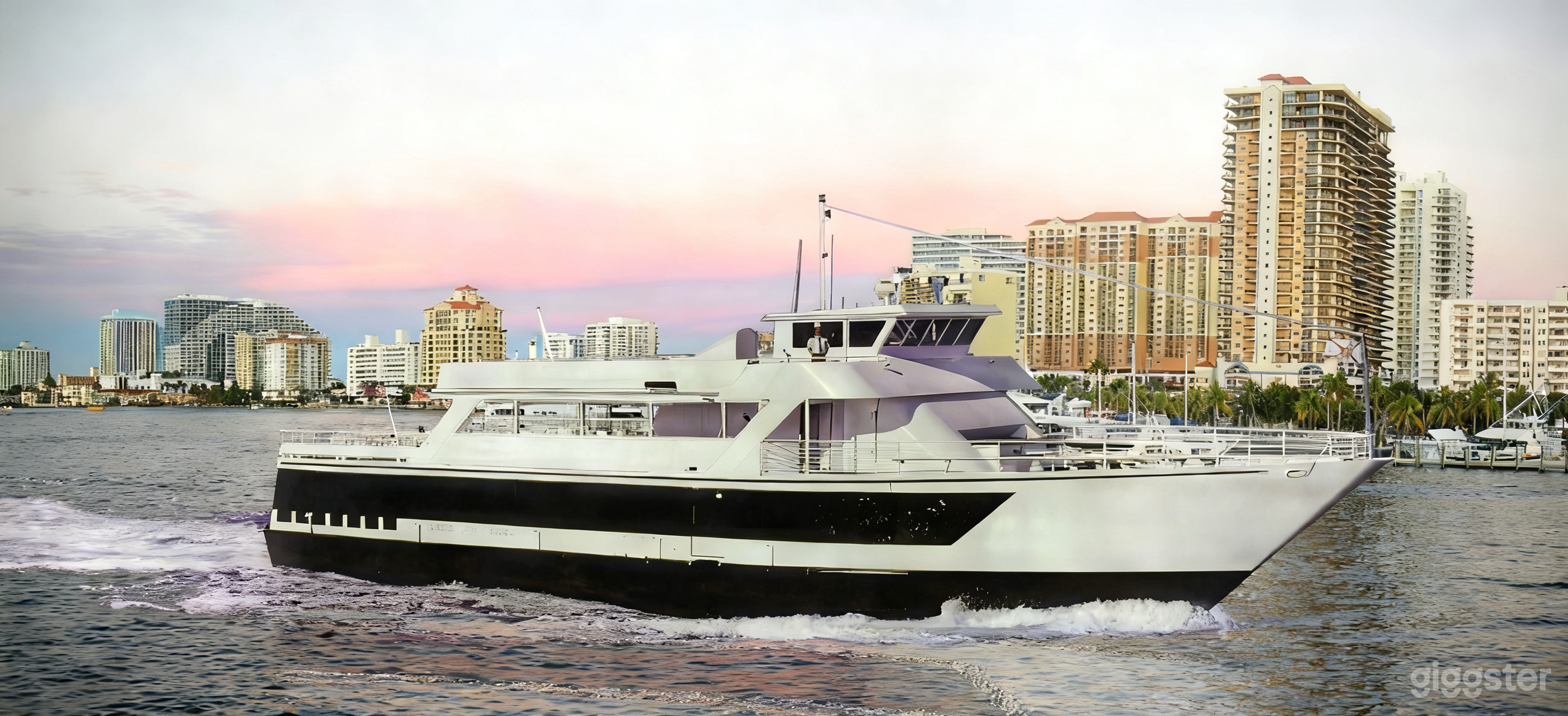 Massive 516-Guest Luxury Event Mega-Yacht Photo 1