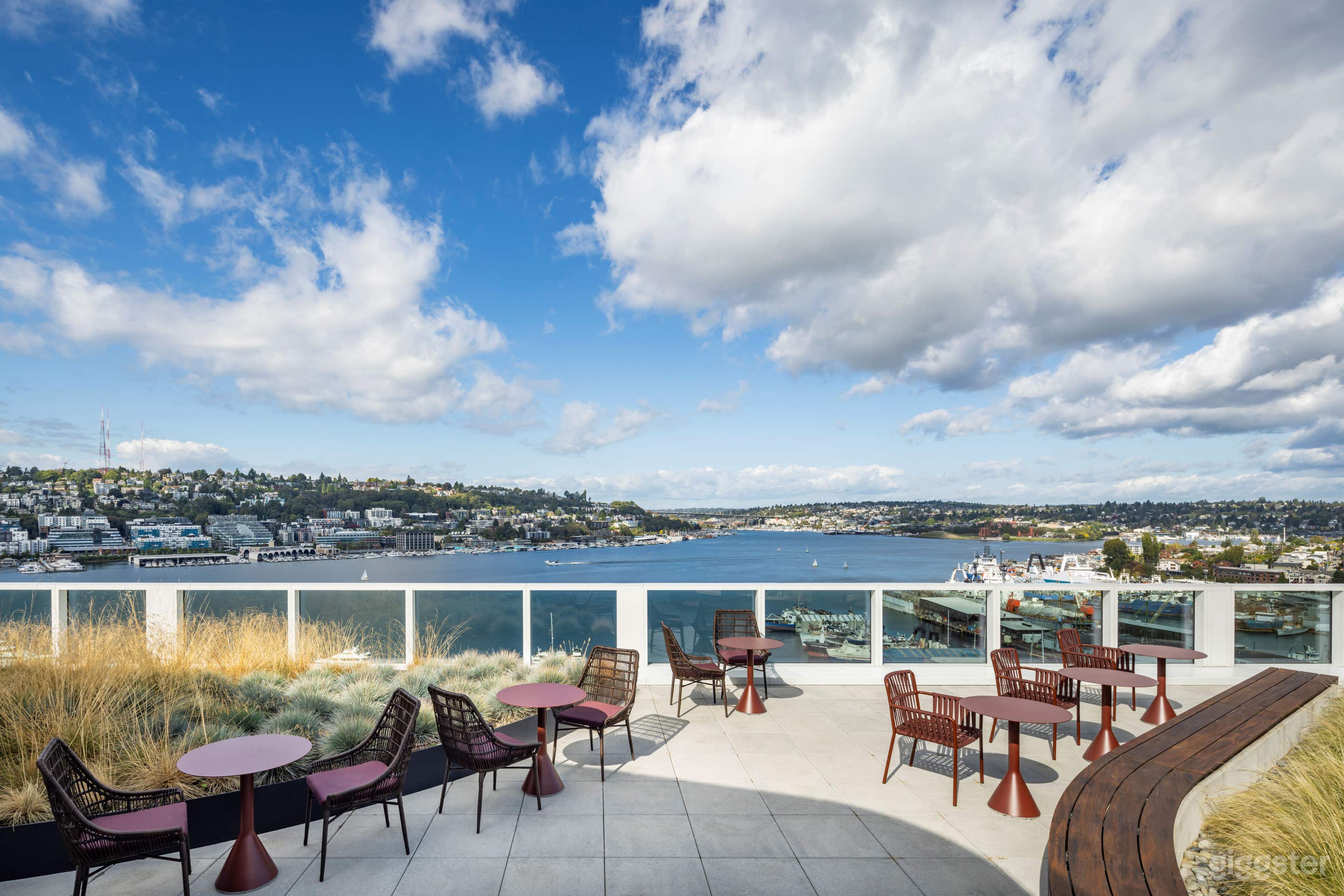 Stunning Rooftop + Indoor Event & Meeting Venue Photo 4