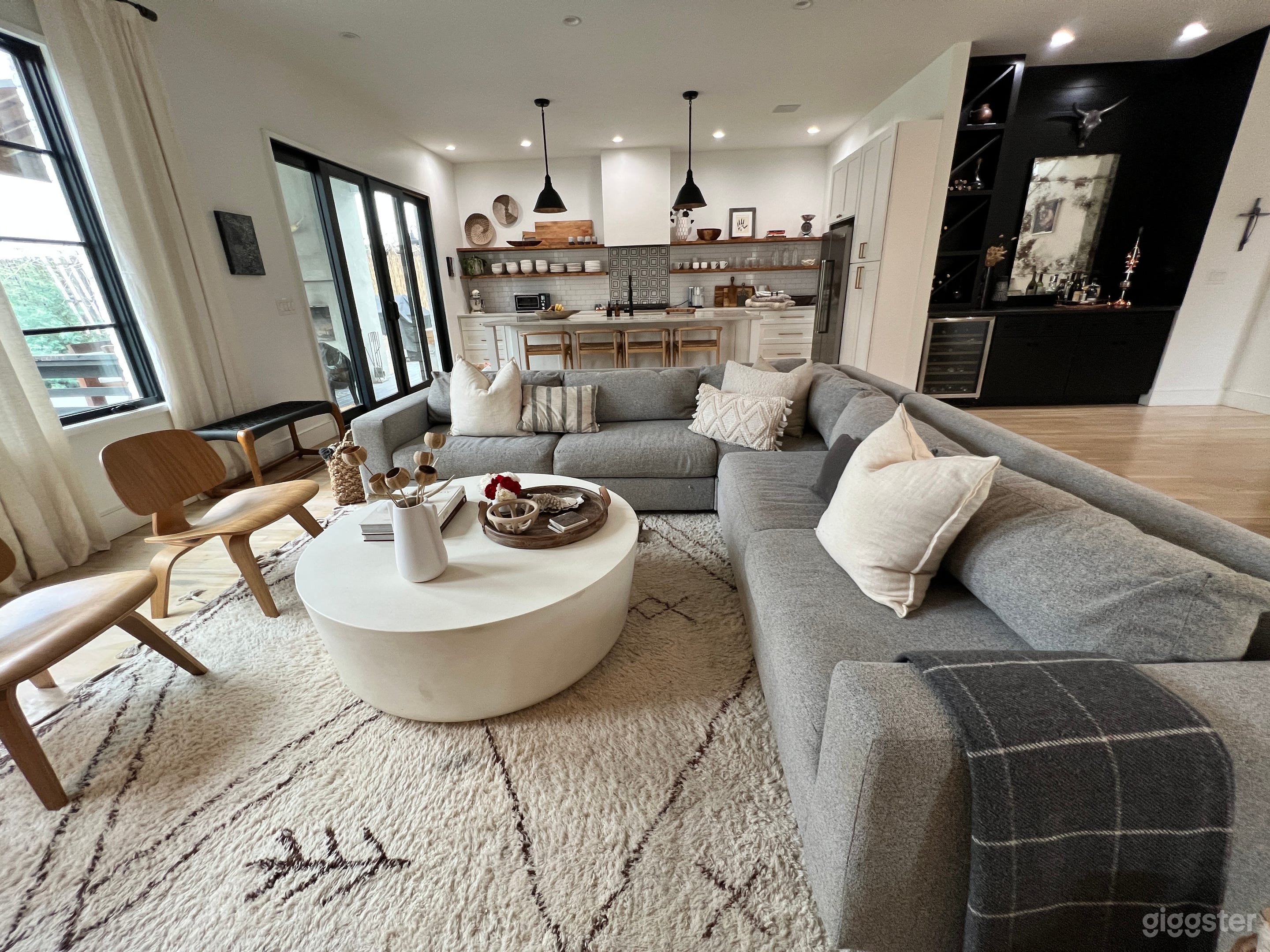 Modern Farmhouse in Prime Location Photo 1