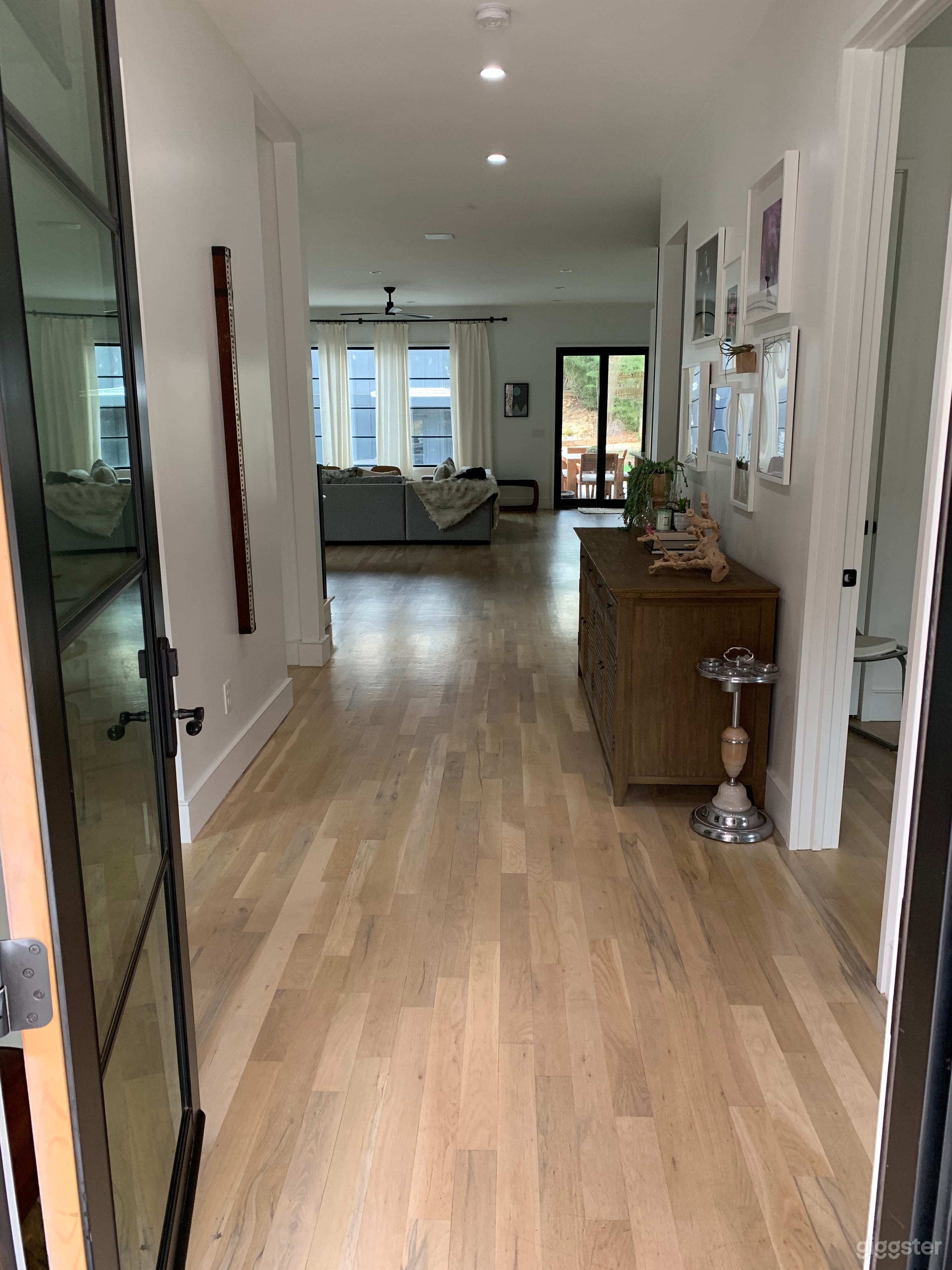 Modern Farmhouse in Prime Location Photo 3