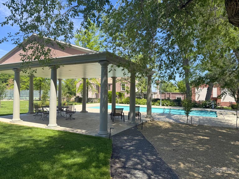  Colonial Mansion Large Pool Yard in Reno 