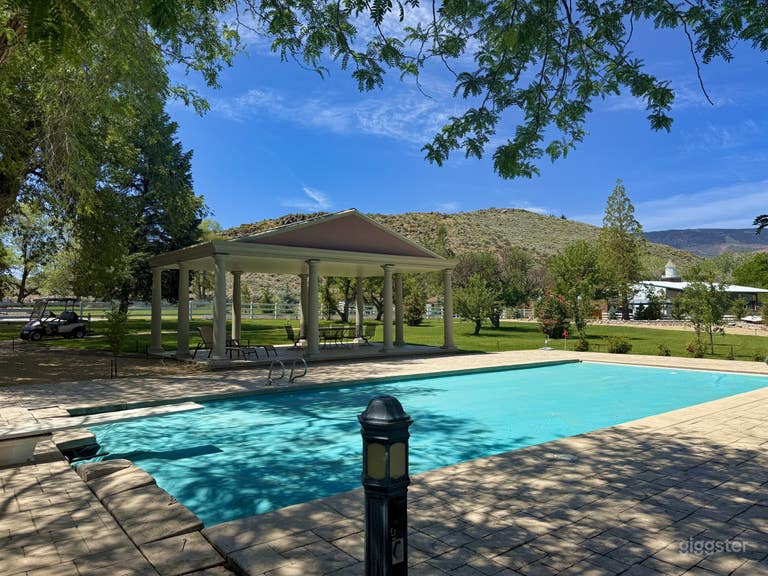  Colonial Mansion Large Pool Yard in Reno 