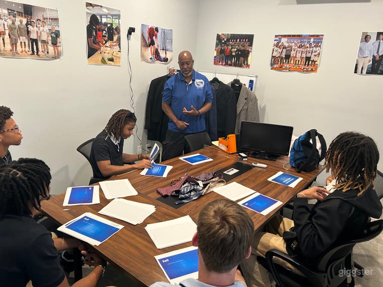  Classroom and Office Space for Small Meetings & Classes 