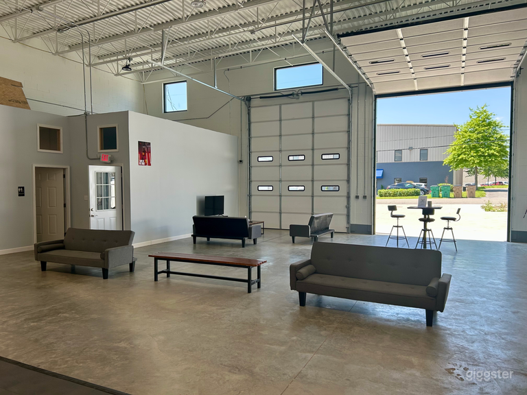  Classroom and Office Space for Small Meetings & Classes 