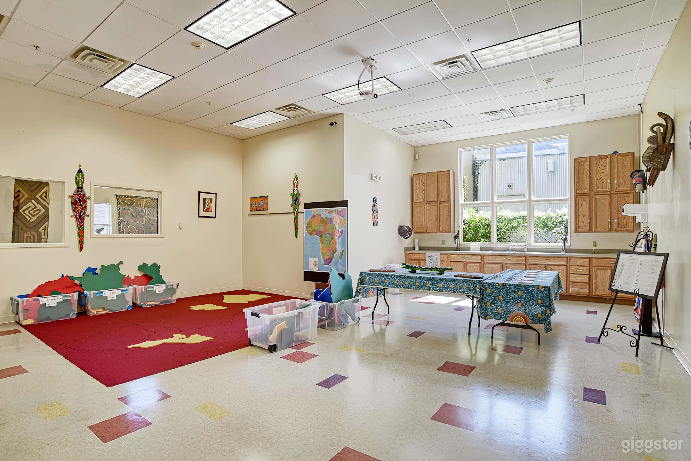 Creative Art Room Photo 1