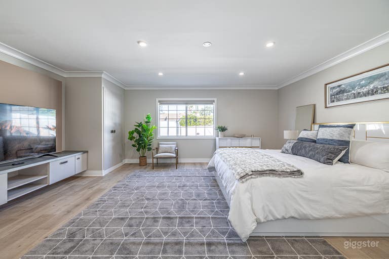  New 5 Bedroom House with Hot Tub  