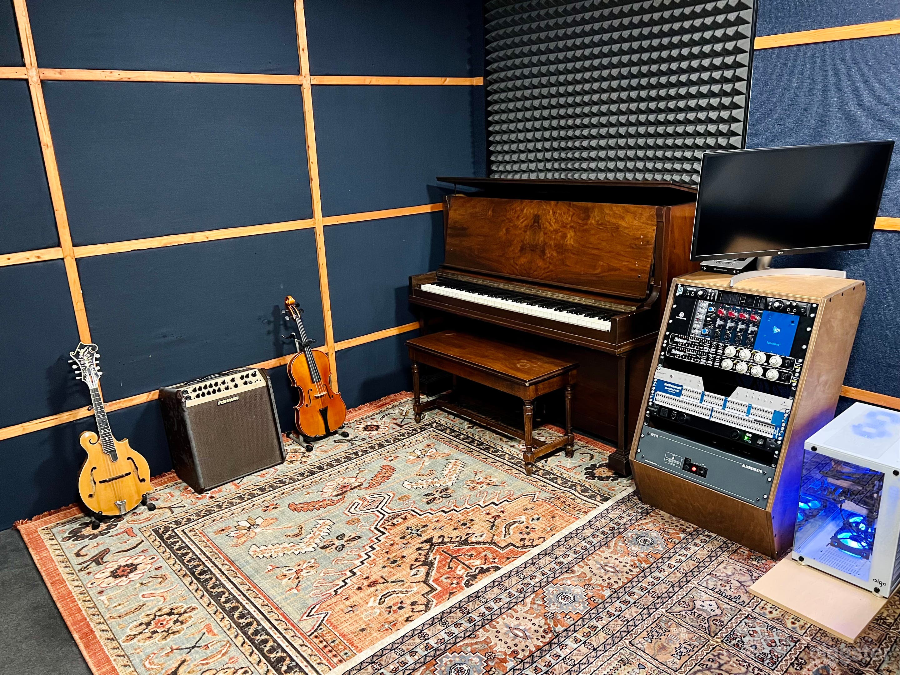 Recording &amp; Production Studio Photo 4