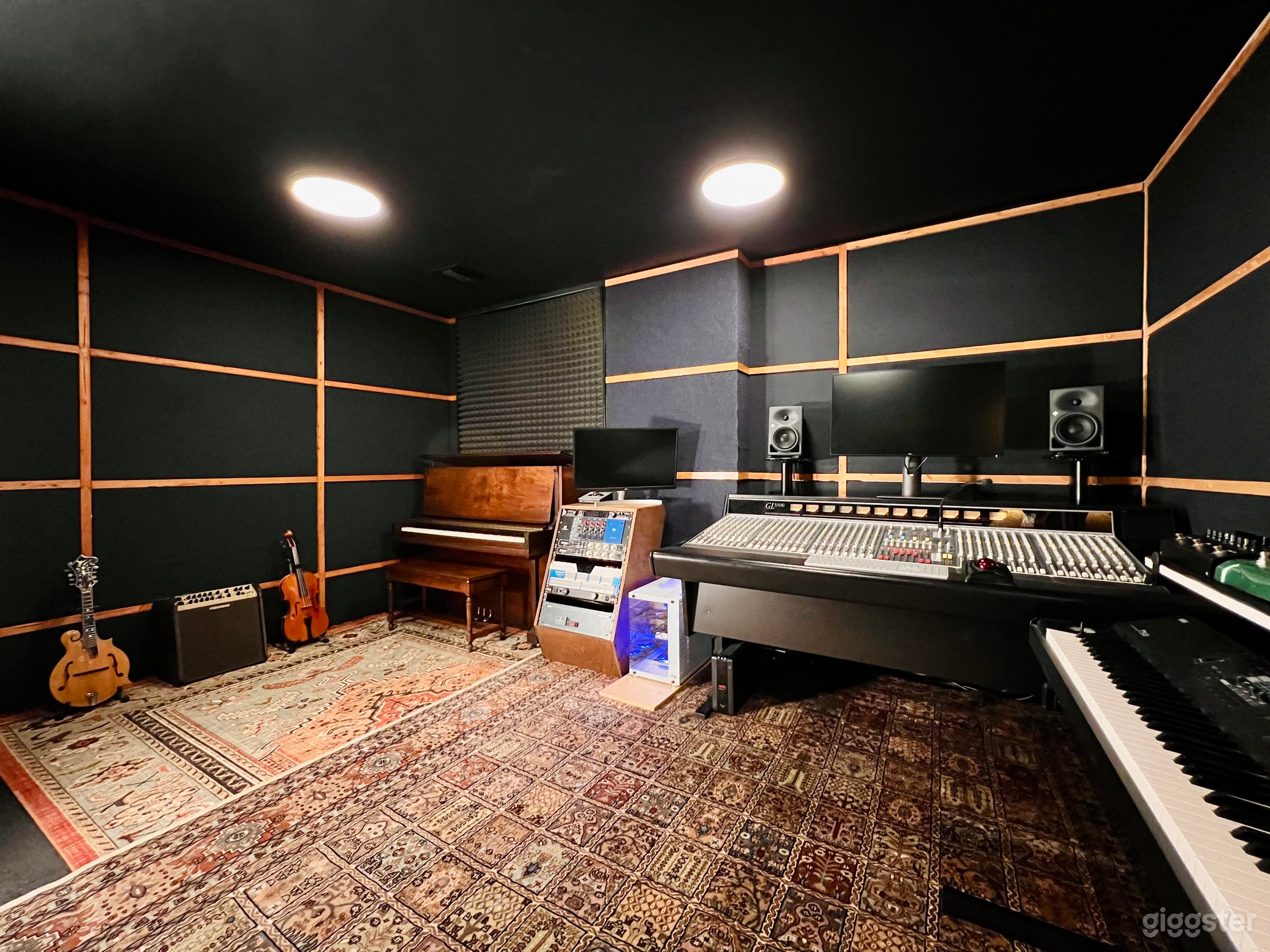 Recording &amp; Production Studio Photo 3