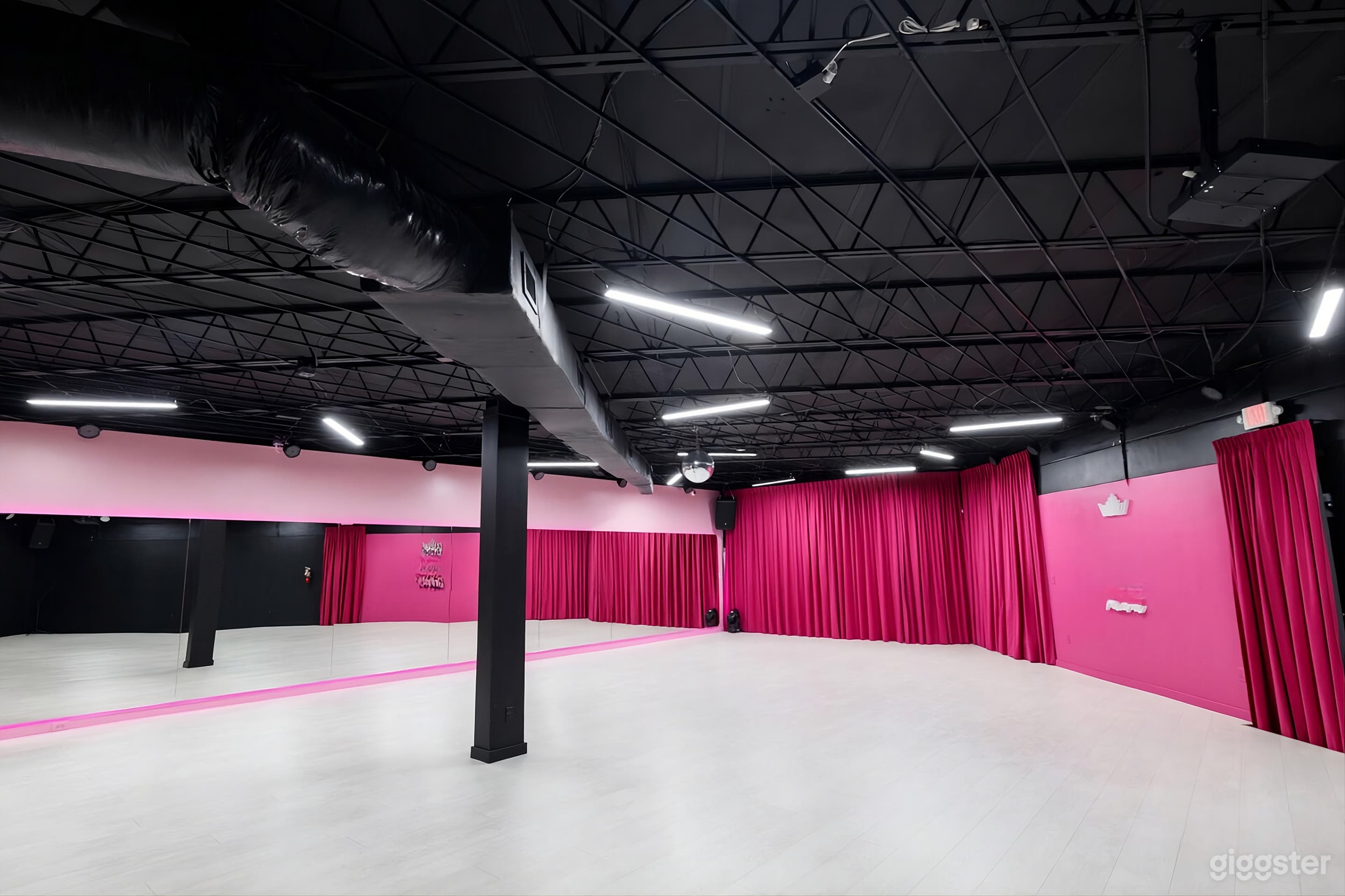 Aesthetic dance studio, production, event space Photo 2