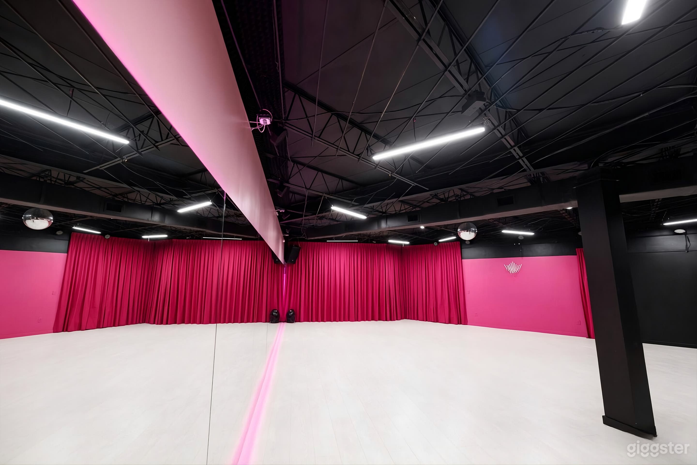 Aesthetic dance studio, production, event space Photo 1