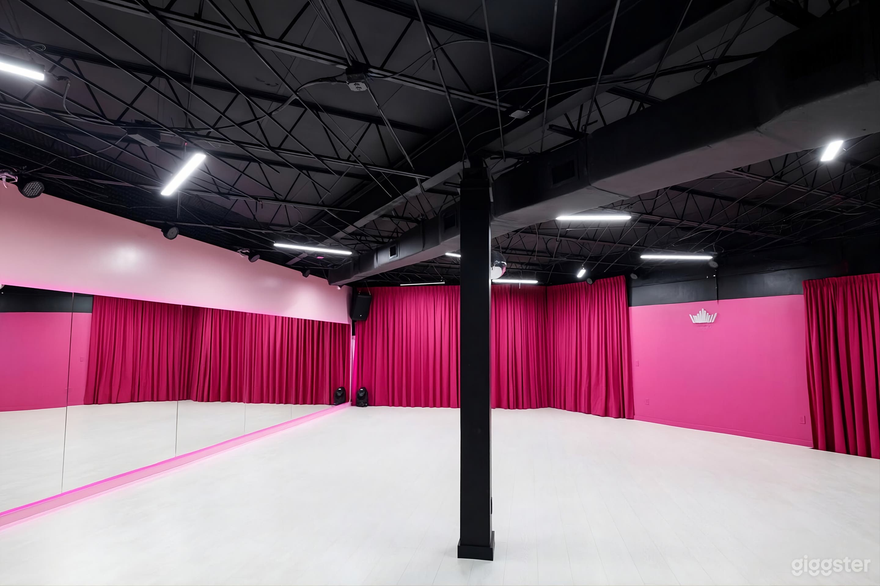 Aesthetic dance studio, production, event space Photo 3