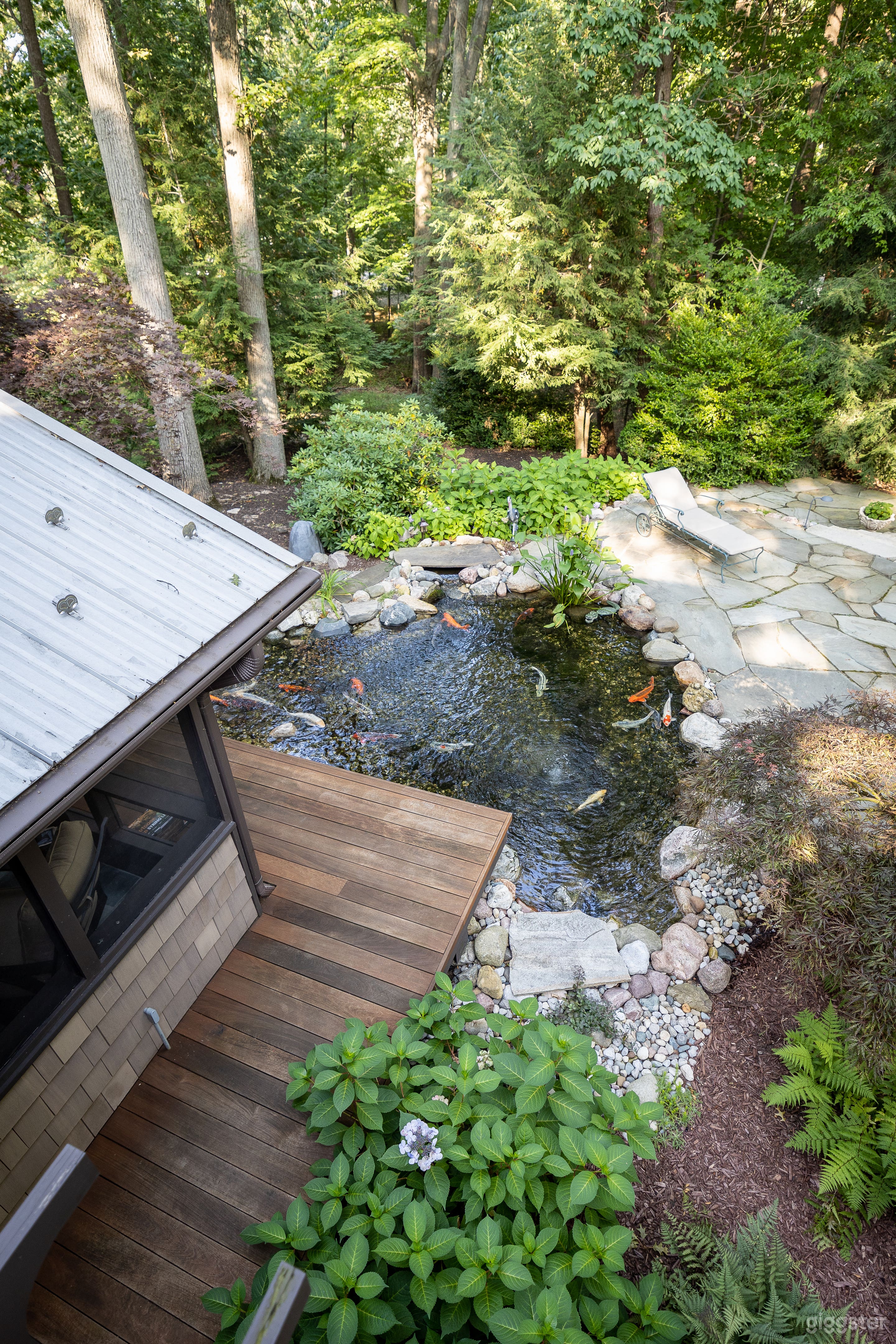 Luxury Wooden Lodge Sanctuary with Pond Photo 1