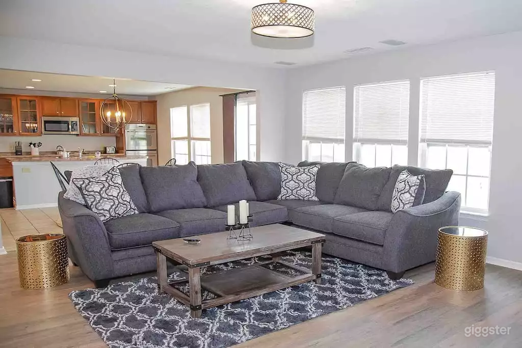 Spacious Retreat near Grand Park: Office,King Bed Photo 1