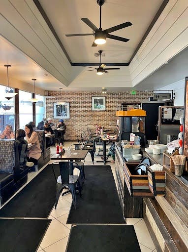 Modern Diner in Sherman Oaks Photo 2