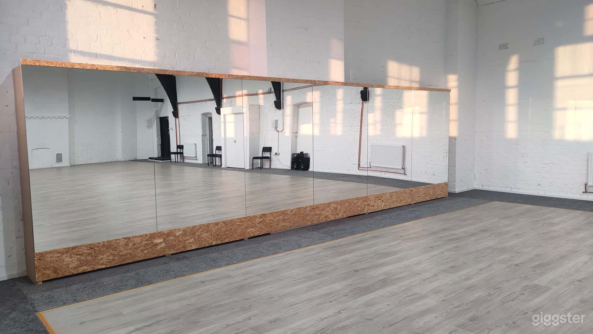 Merseyside Cheap Dance Room BirkenHead Photo 2