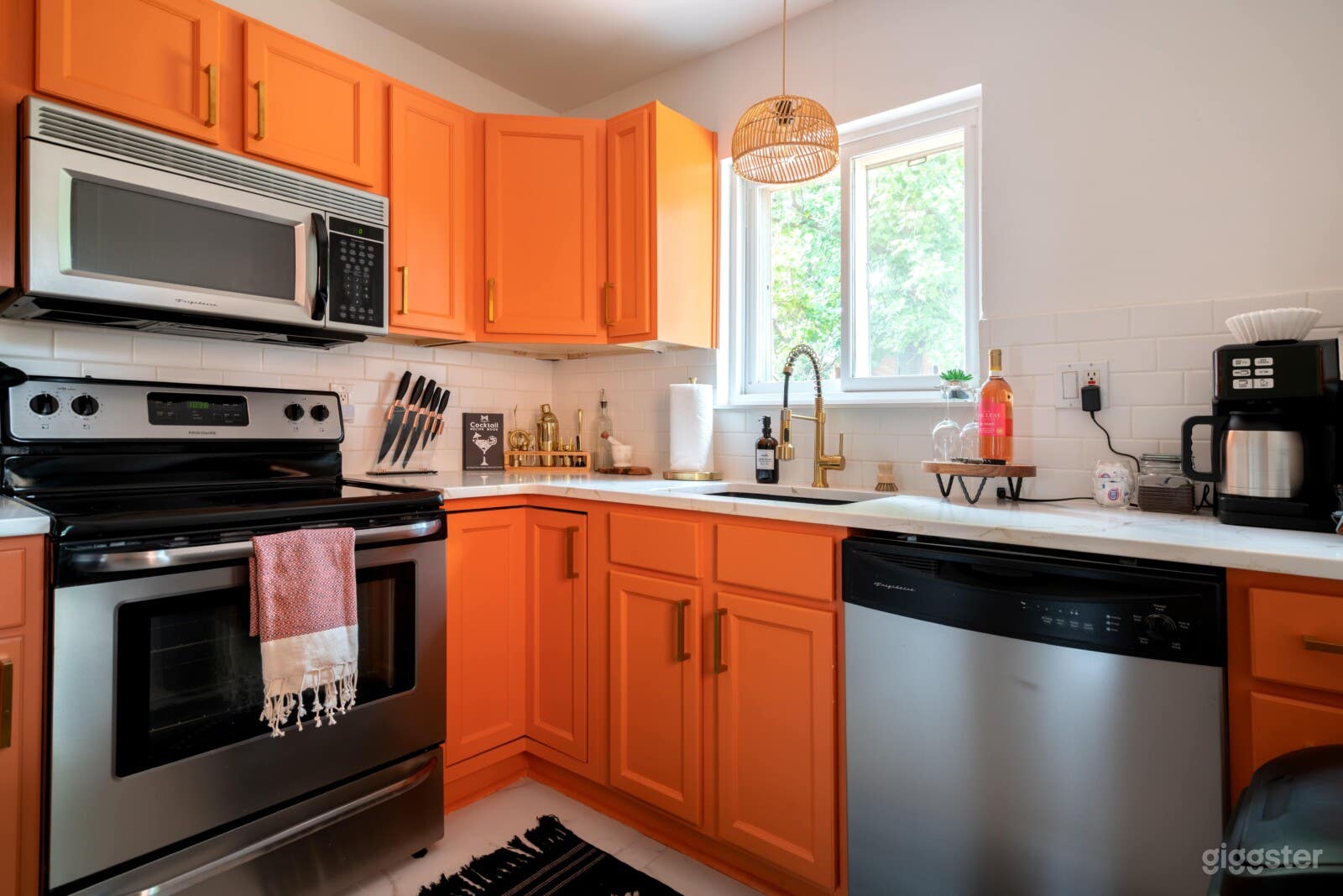 Jungalow, LUXE HOME SHORT NORTH (2BR LOFT/APT) Photo 2