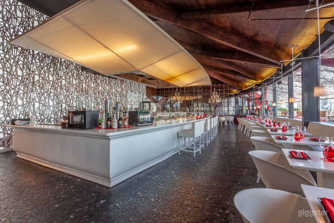 Mediterranean Restaurant in Barcelona with Panoramic Views Photo 4