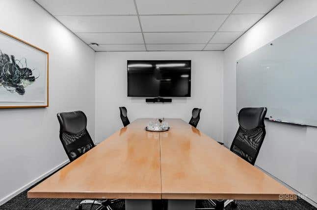 Mediterranean Meeting Room Photo 2