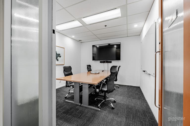  Mediterranean Meeting Room 