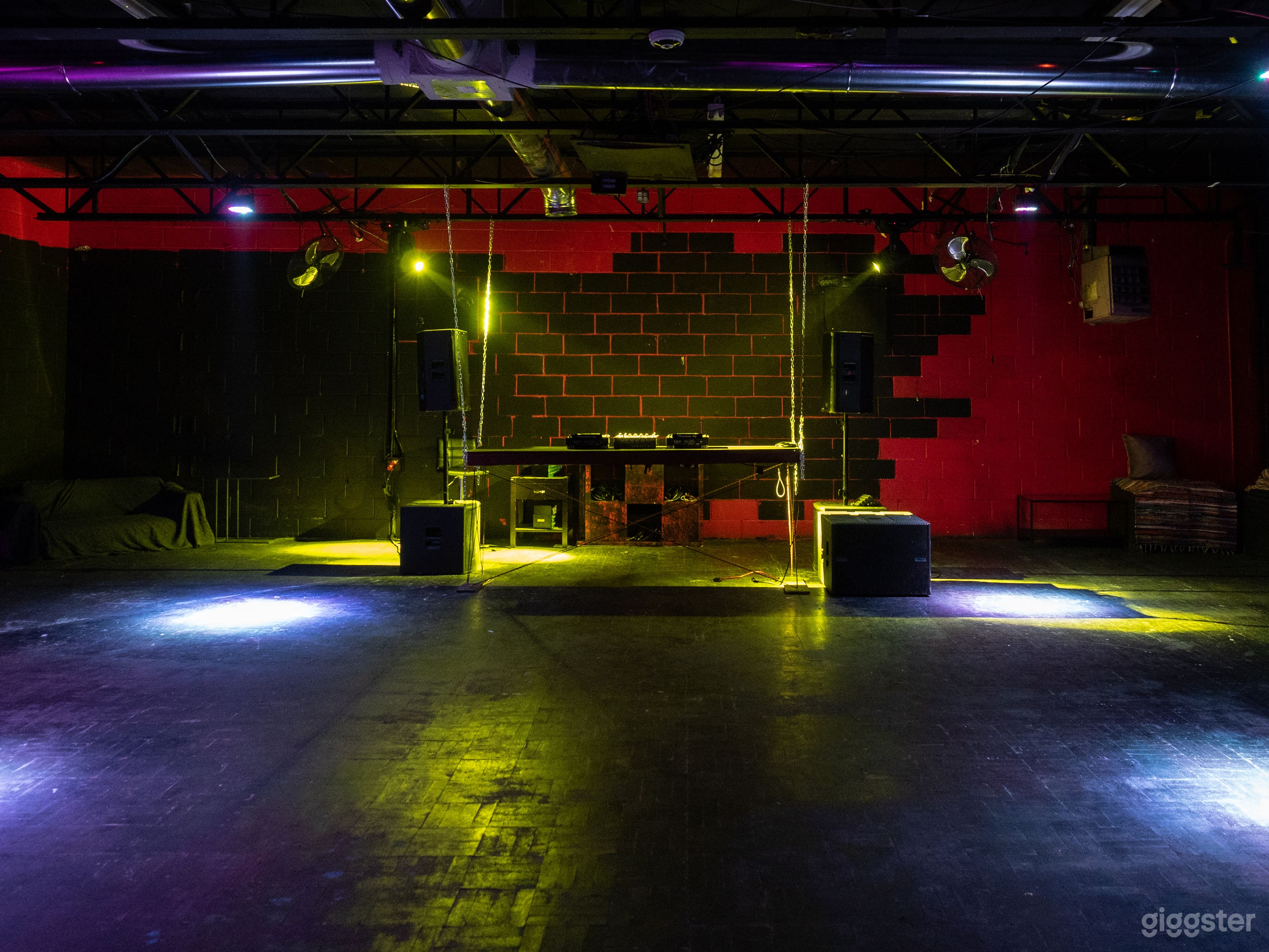 Industrial event warehouse club Photo 2