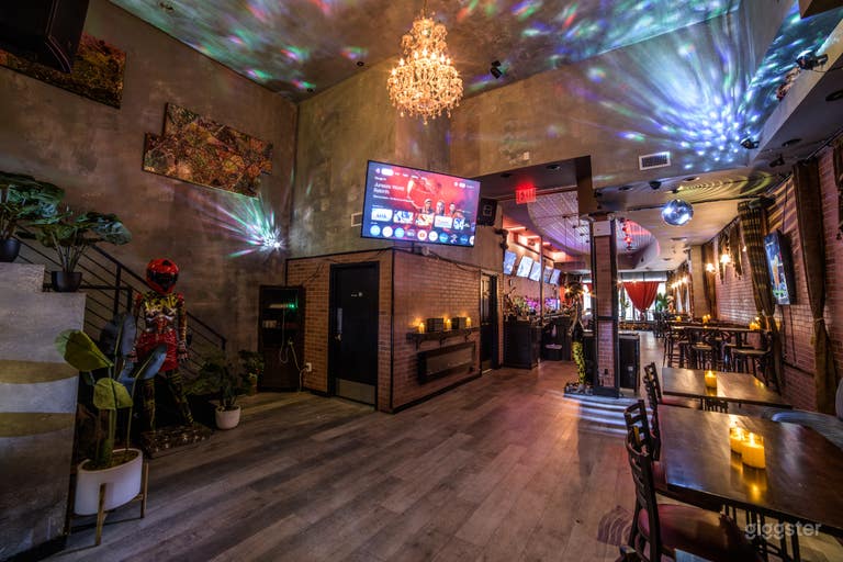  Manhattan Social Lounge 