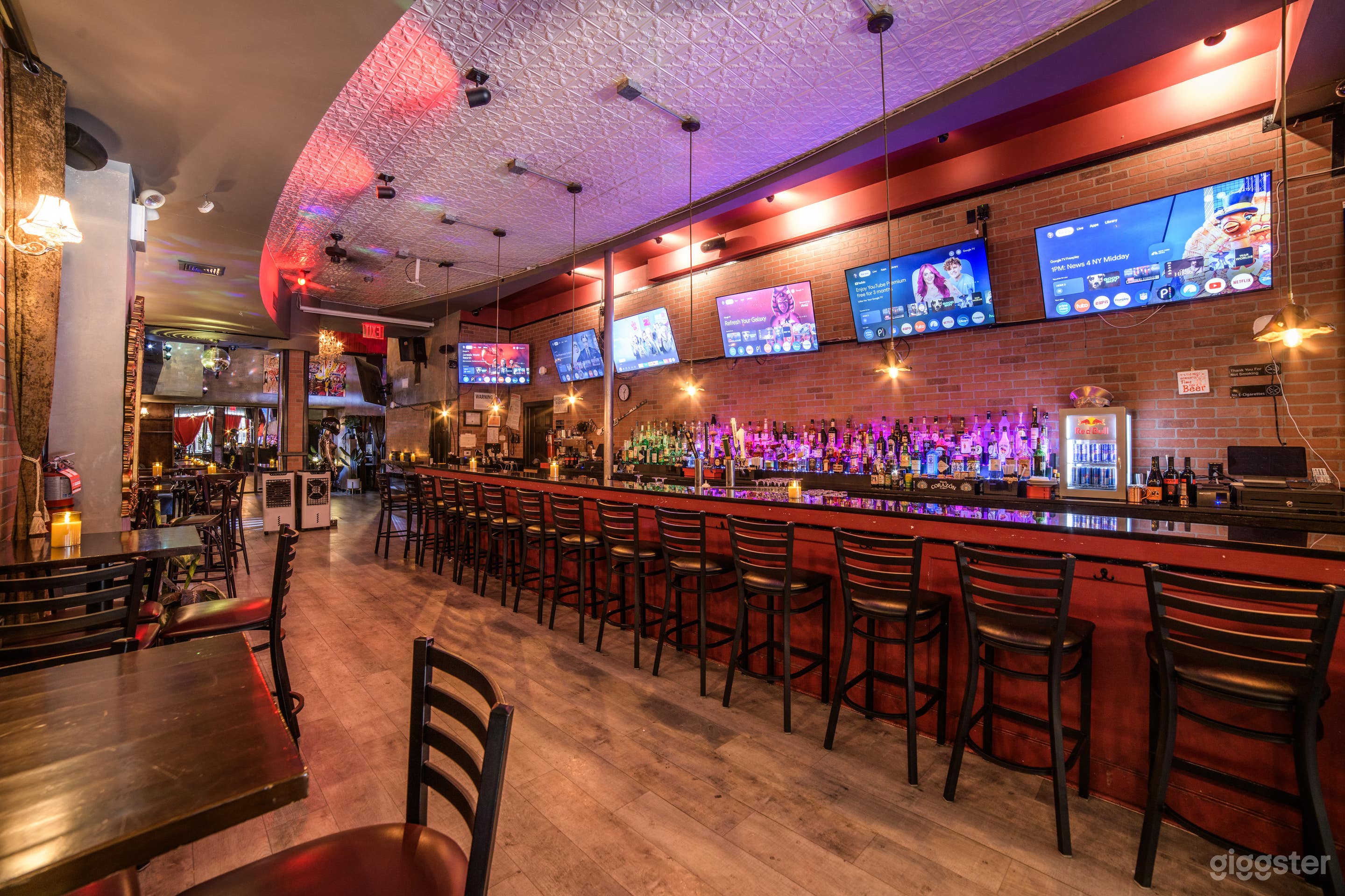 Manhattan Social Lounge Photo 3